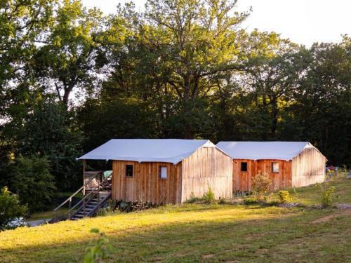 Martiel Other | Bungalow toilé avec terrasse pour 4 à Martiel - API-1-52-1505