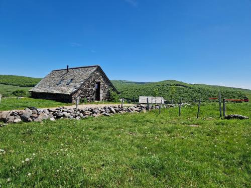 Laguiole House | Buron de Léon, en plein cœur de l Aubrac