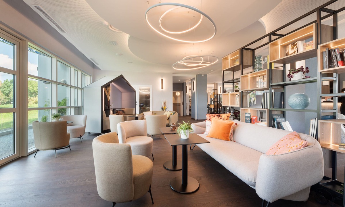 Porte Des Alpes - Mi Plaine - Manissieux Hotel | Campanile Smart Lyon Est - Eurexpo Bron Aviation