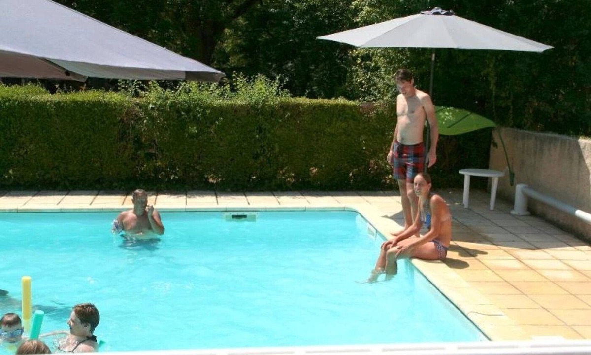 Puy-l'Eveque House | Camping 3 étoiles - Piscine - ccbgbeh