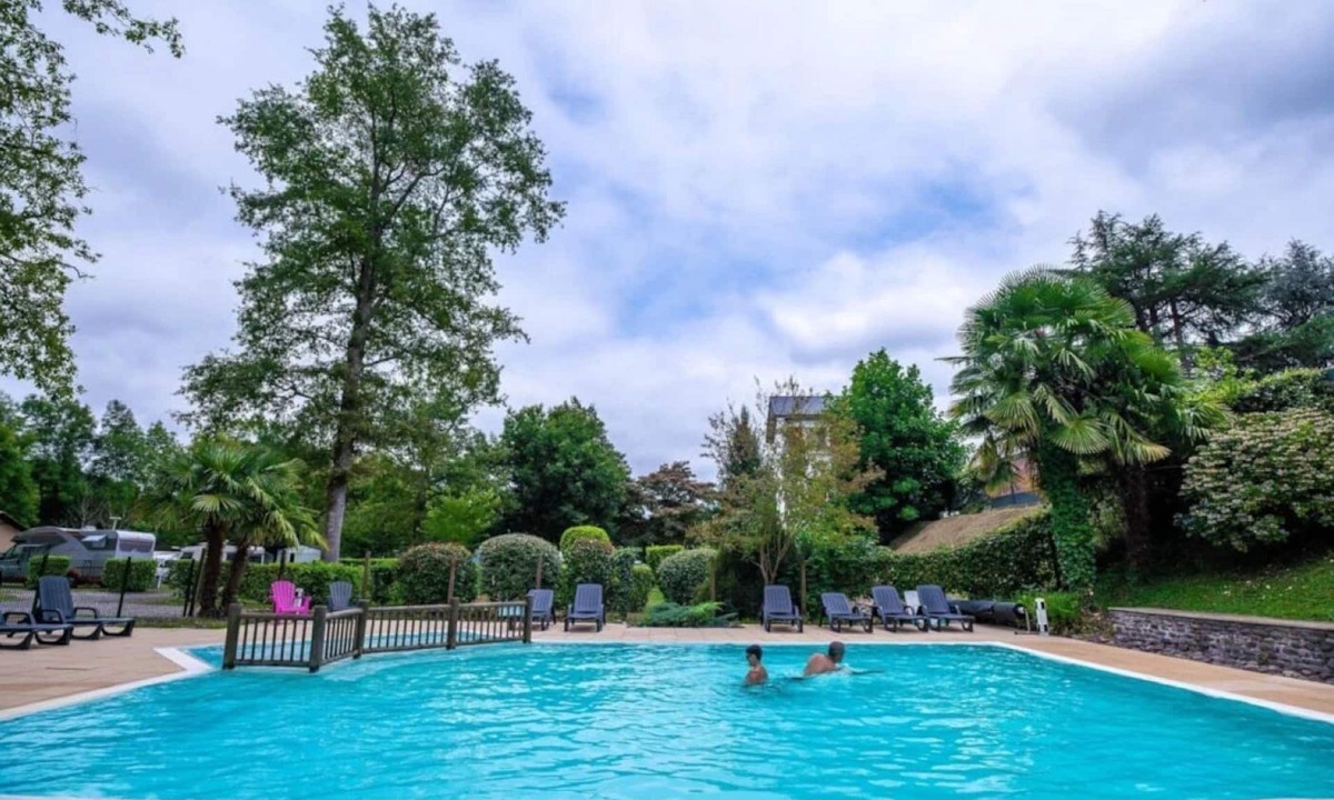 Aramits House | Camping 4 étoiles - Piscine - ccbbdhe