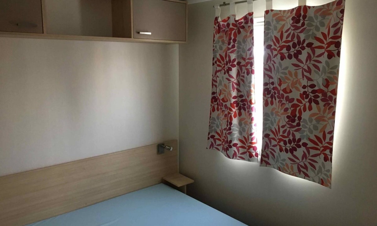 Ebreuil RV Rental | Camping des Nières