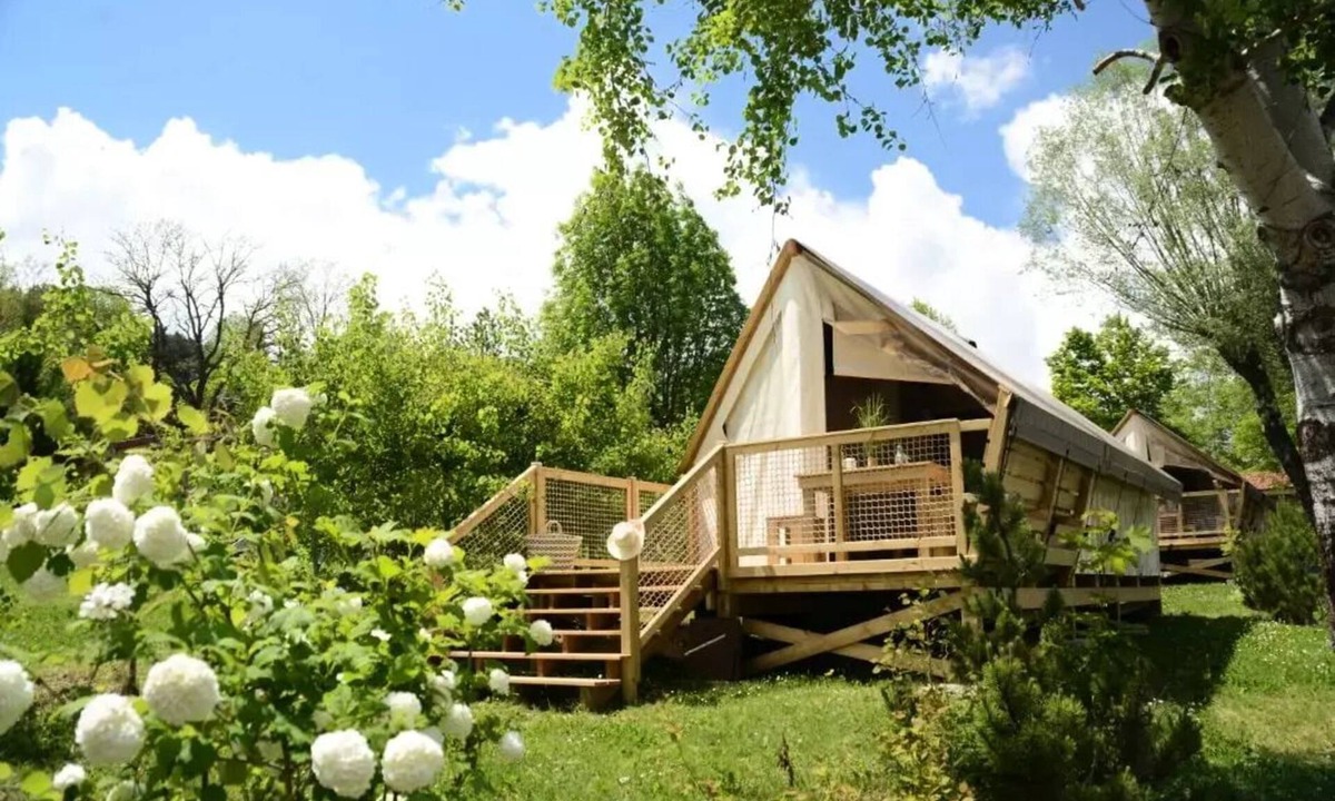 Lus-la-Croix-Haute House | Campsite CHAMP LA CHEVRE * - Tent Lodge Comfort (with bathroom) 5 persons