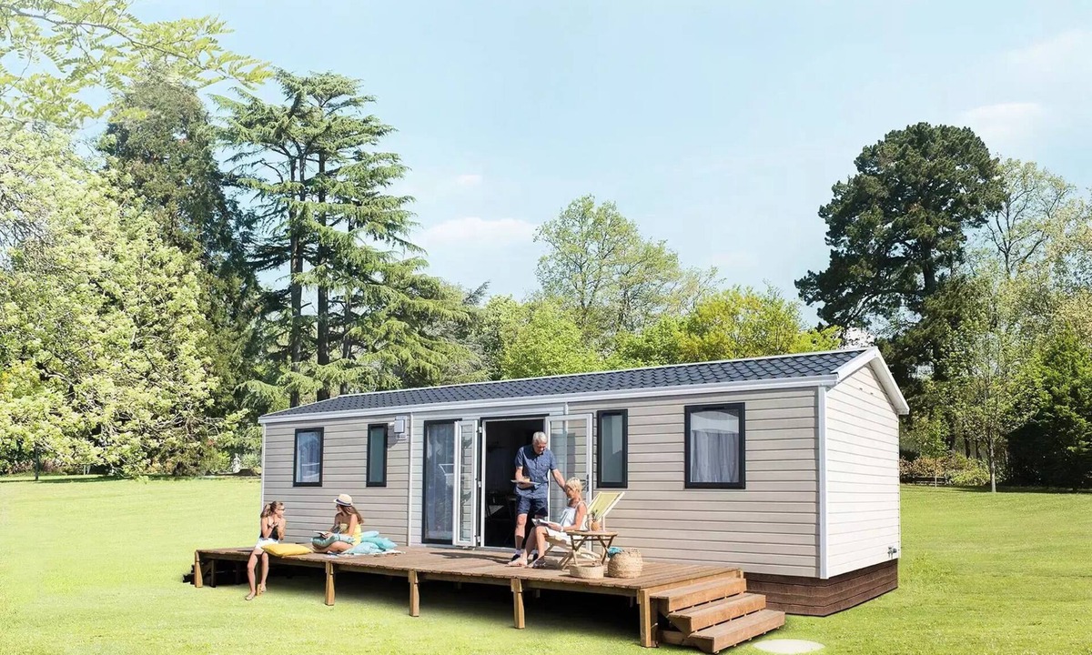 Binic House | Campsite LE PANORAMIC * - MOBILE HOME NIRVANA QUATTRO 4 bedrooms 40m2 with semi covered terrace 8 people