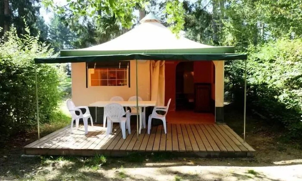 Champagnac-le-Vieux House | Campsite La Chanterelle* - Cyrus Canvas Bungalow 3 Rooms 4 People without sanitary facilities