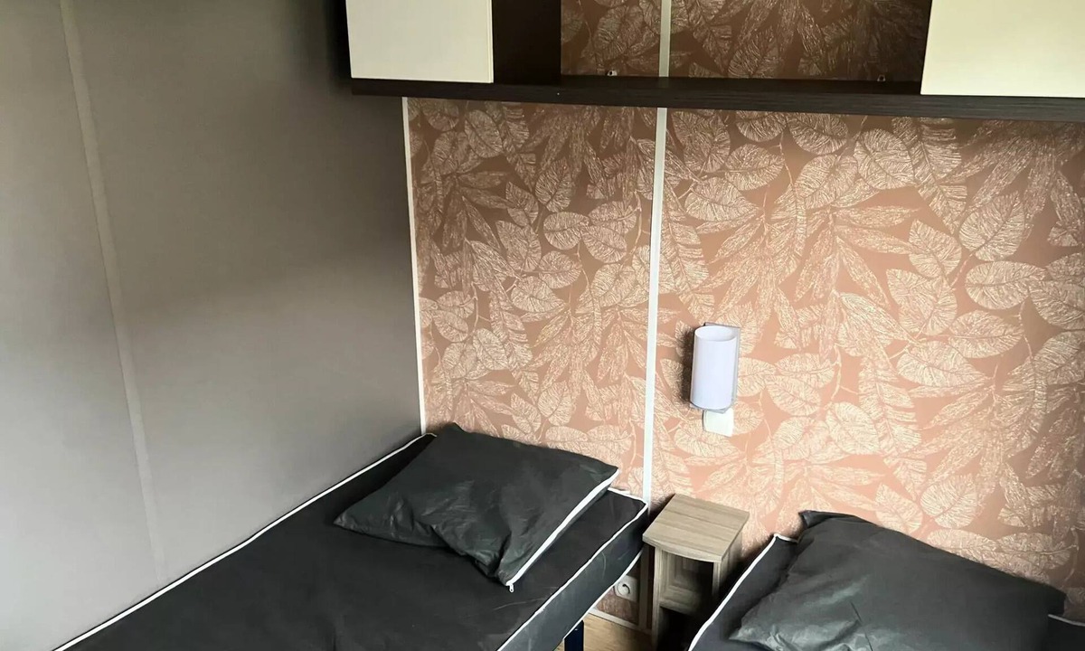 Argenton-sur-Creuse House | Campsite Les Chambons * - Mobil-Home Classic (2 bedrooms) 5 people