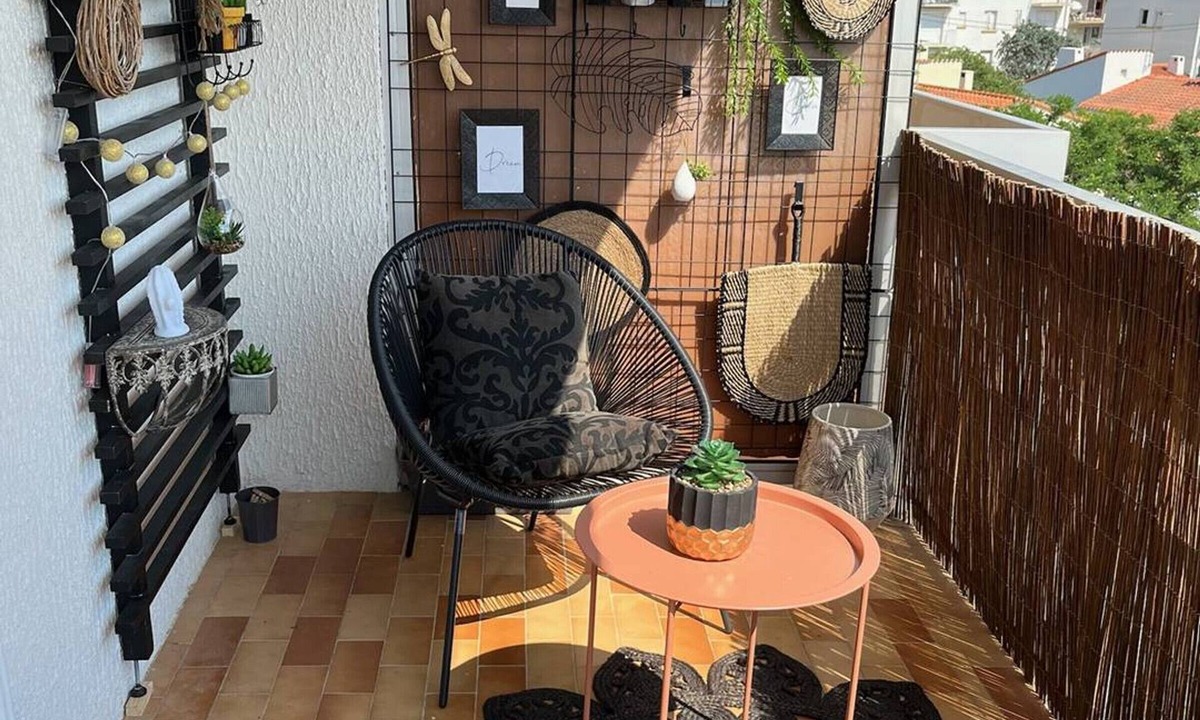 La Jetee Apartment | Canet Plage: Cozy studio with terrace and wifi, perfect for 2