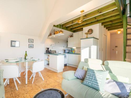 Carnac Apartment | Carnac : Appt 2P+Mezz, Plage à 100m, Parking, Animaux admis - FR-1-477-56