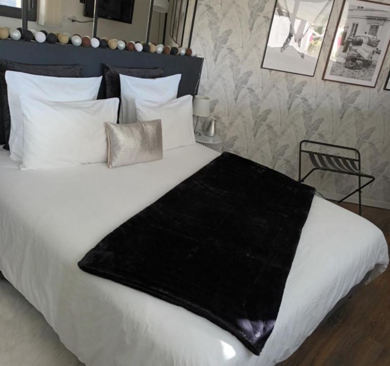 Saint Laurent de la Pree Apartment | Casa Aix Keys avec jacuzzi privatif proche plages et Golf