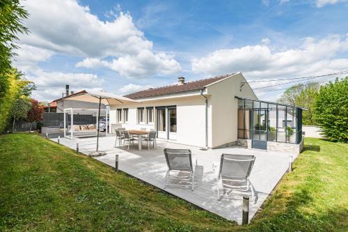 Saint-Germain-sur-Morin Villa | CasaLina 10' from Disneyland Paris, Jardin, Wi-Fi