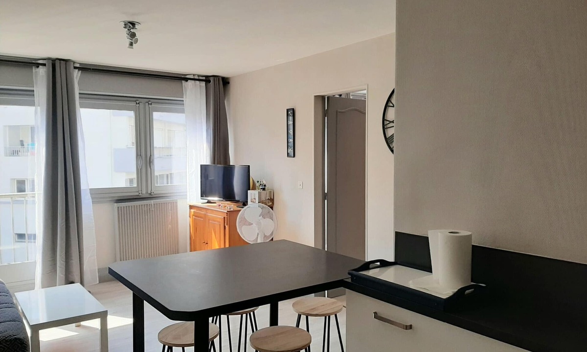 Saint-Jean-de-Luz City Center Apartment | Central Apartment in Saint-Jean-de-Luz: Comfort, Ocean Access, and Modern Amenities