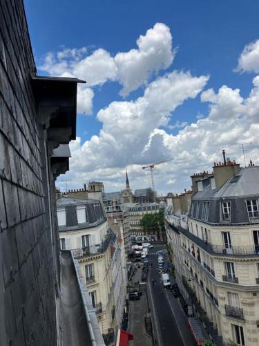 Latin Apartment | Central Paris Charming Flat