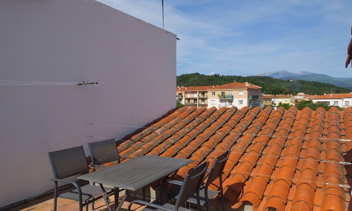 Ceret House | Ceret Centre - 3 Bedroom Town House With Sunny Roof Terrace