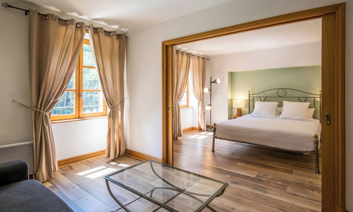 Sainte-Enimie Hotel | Château de la Caze