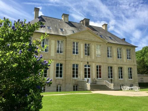 Vaux-sur-Aure Bed & Breakfast | Château de La Ferrière