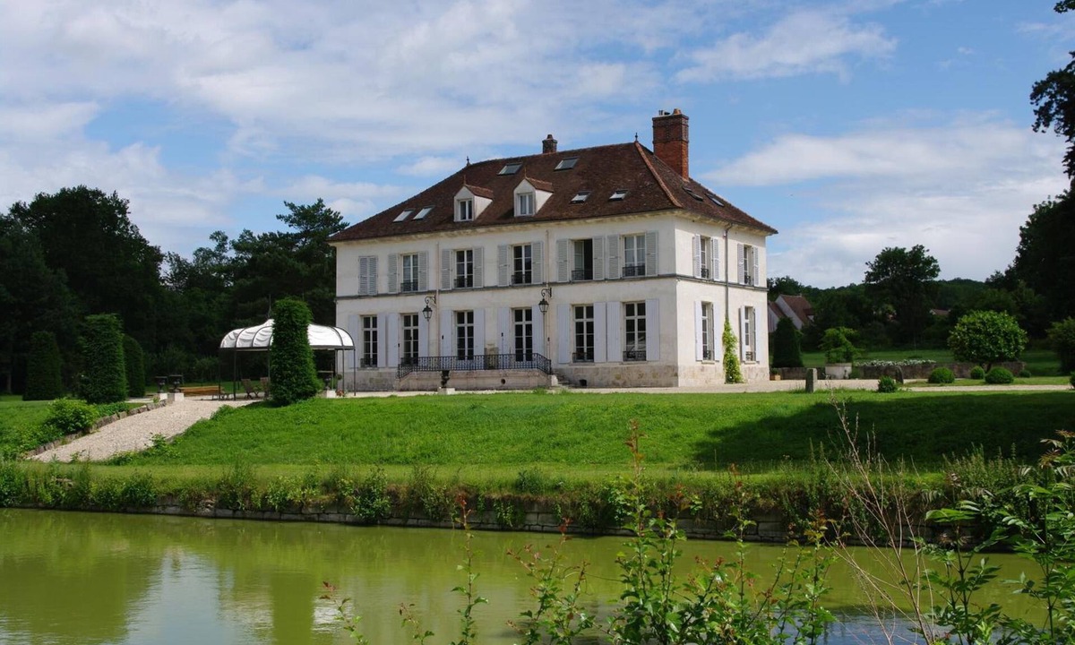 Pommeuse Bed & Breakfast | Château de Pommeuse