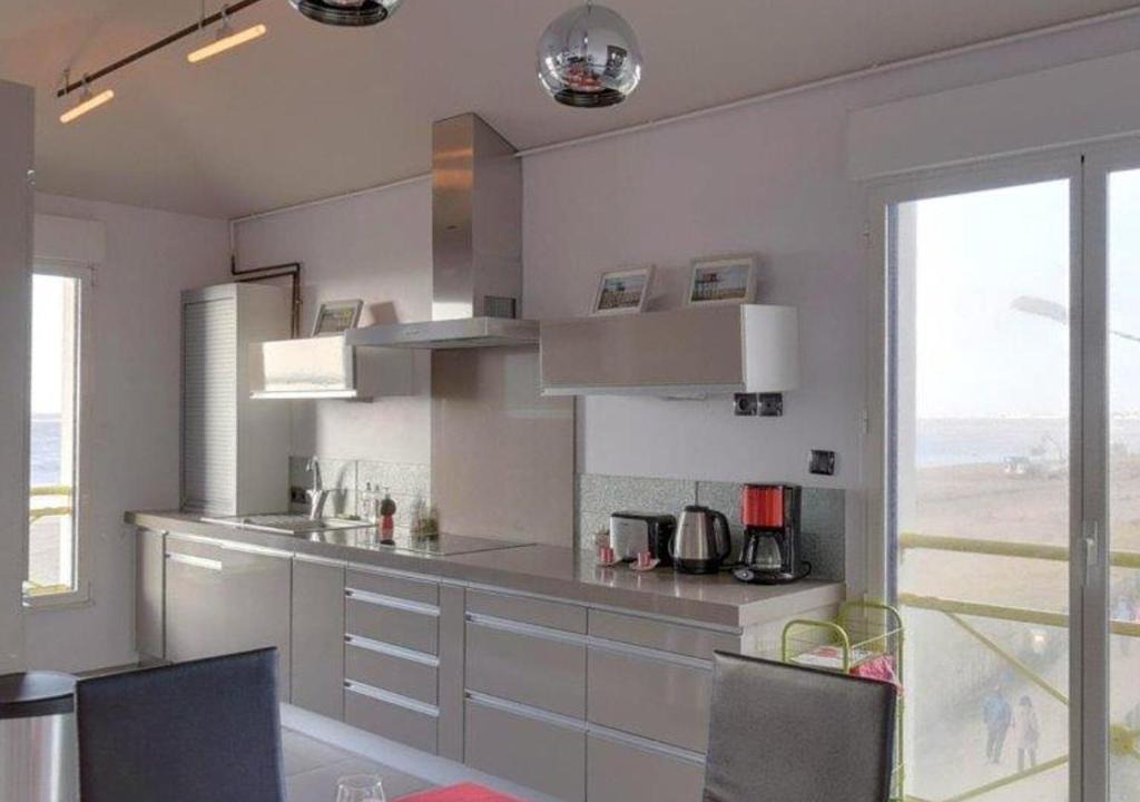 Port District Apartment | Châtelaillon-Plage: Appartement 4 pièces, 6 pers, terrasse, WIFI - FR-1-706-11