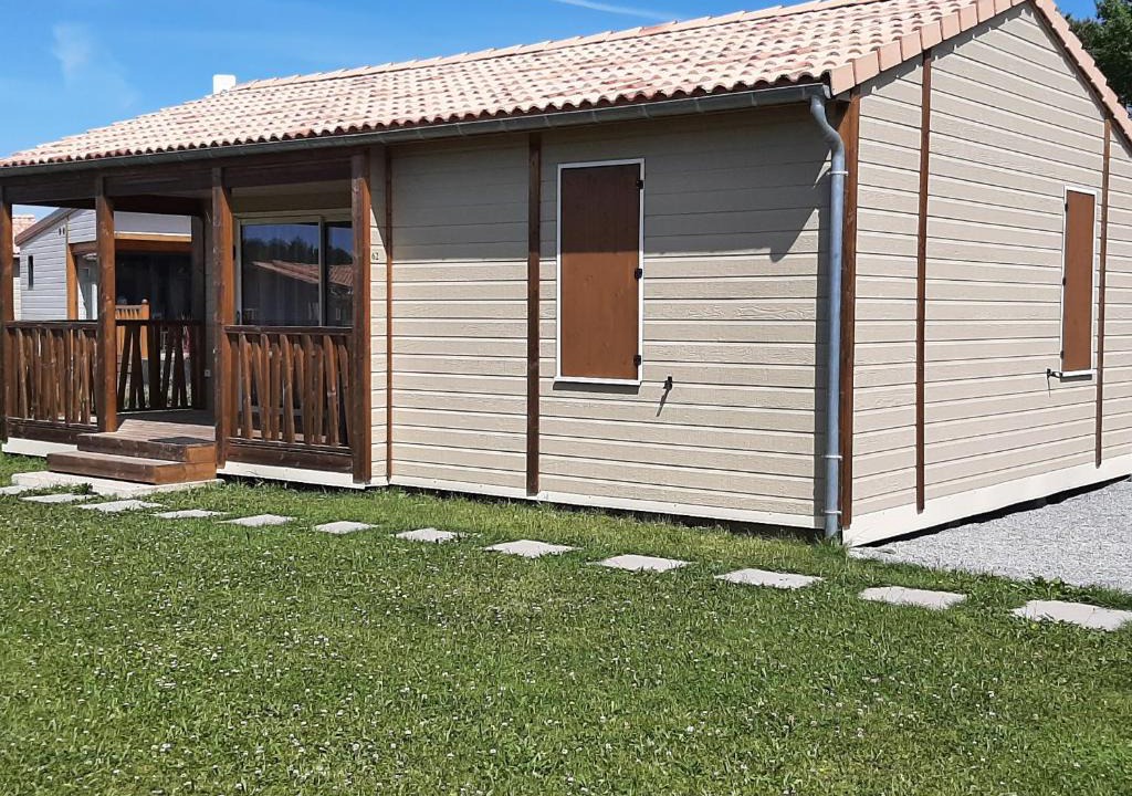 Marzan Ski Chalet | Chalet 2 chambres avec terrasse et climatisation près du Golfe du Morbihan - FR-1-783-19