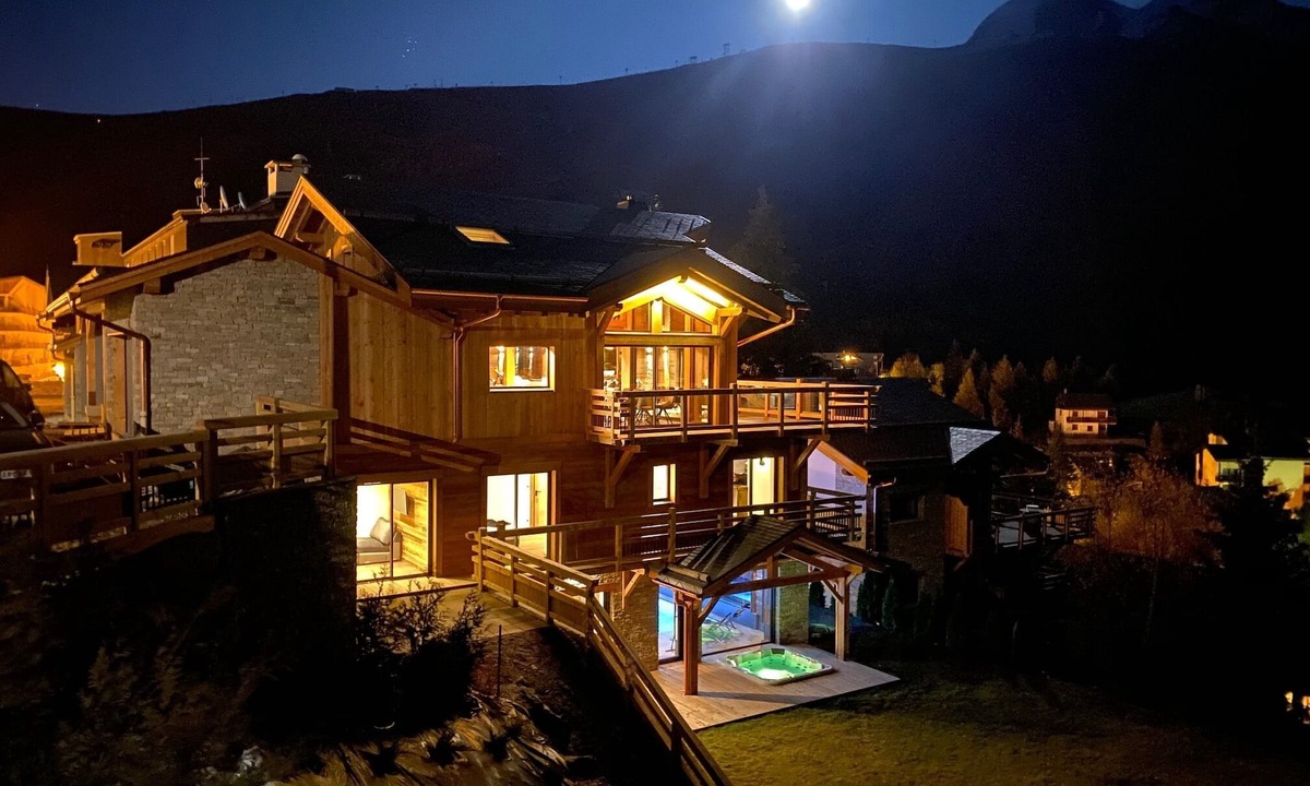Venosc Ski Chalet | Chalet Black Combs, Swimming pool, Sauna, Jacuzzi, Cinema, Massage, Billiards, Sport, PMR