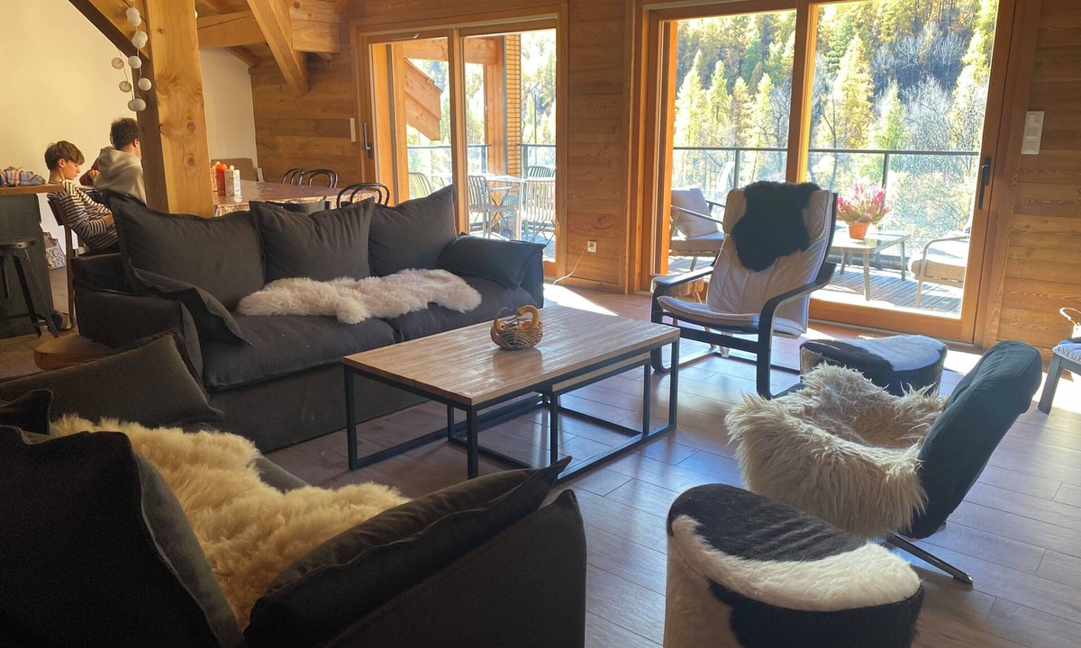 Chantemerle Ski Chalet | Chalet Chante Guisane, New, Upscale, 205 m², ski lift at 290m