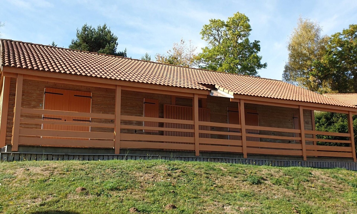 Blavignac Ski Chalet | Chalet Dahlia with Mountain View, Shared Pool and Wi-Fi