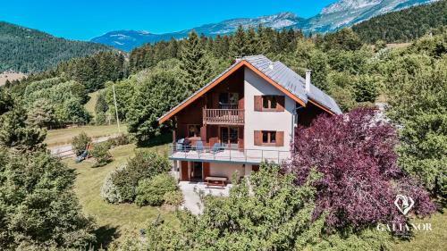 Villard-de-Lans Ski Chalet | Chalet Galianor - 4 étoiles