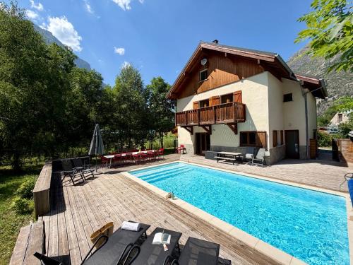 Venosc Ski Chalet | Chalet Les Ecrins