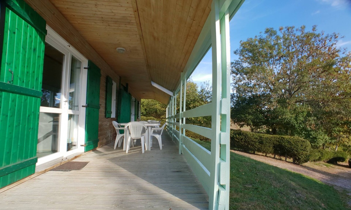 Blavignac Ski Chalet | Chalet Lilas with Mountain Views, Shared Pool, and Wi-Fi
