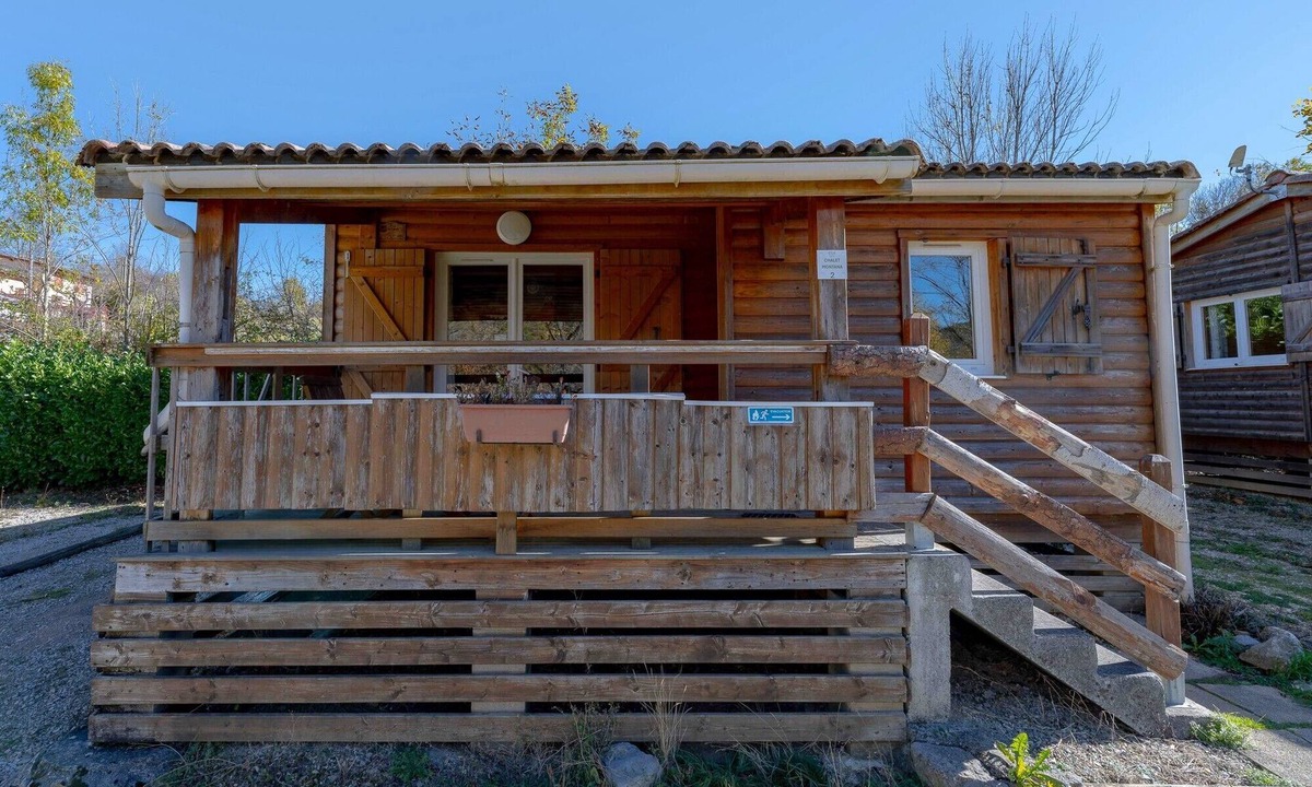 Roquefeuil Ski Chalet | Chalet 'Montana 2- 4pers' with Mountain View and Wi-Fi