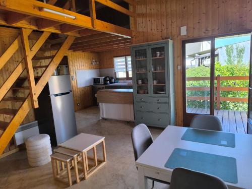 Monce-en-Belin Ski Chalet | Chalet proche Circuit des 24h du Mans dans un grand jardin