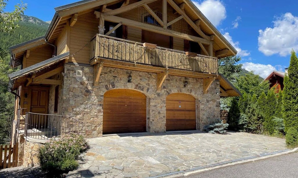 Forville Ski Chalet | Chalet Recent Tout Confort A 1,5 kms des Remontées de Chantemerle