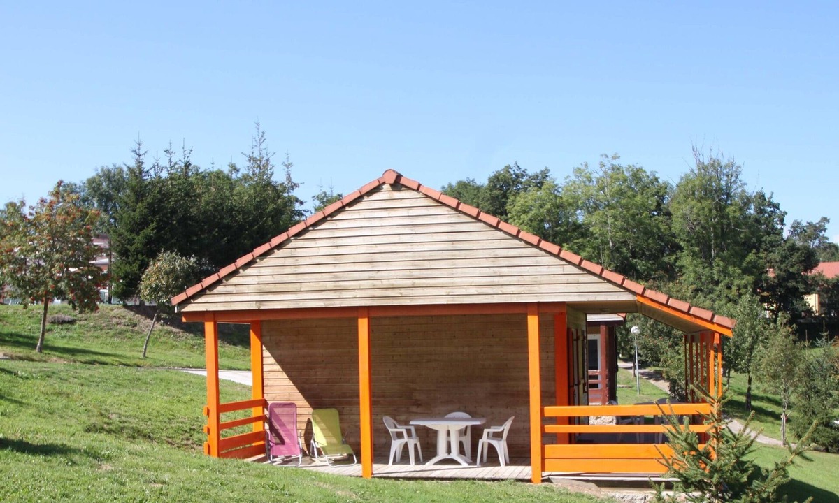 Blavignac Ski Chalet | Chalet Zinnia with Mountain Views, Shared Pool, and Wi-Fi