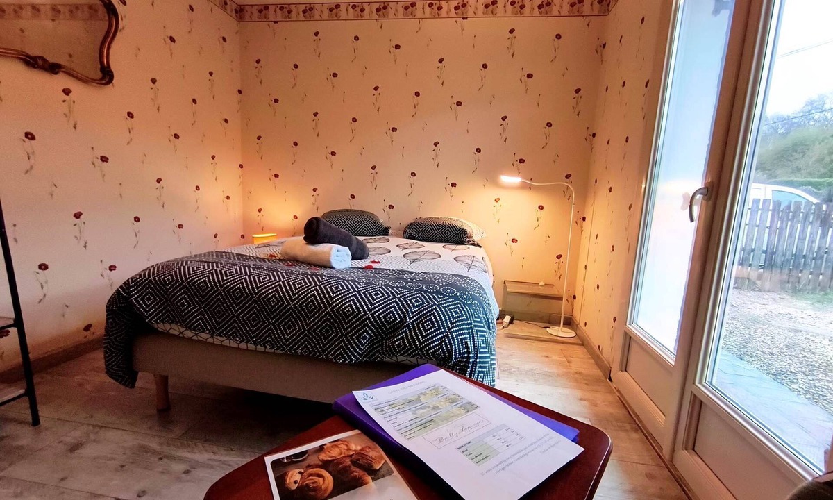 Lindry Apartment | Chambre au Calme - Absolute calm