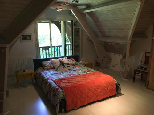 Bouloire House | Chambre avec balcon et salle de bains privée
