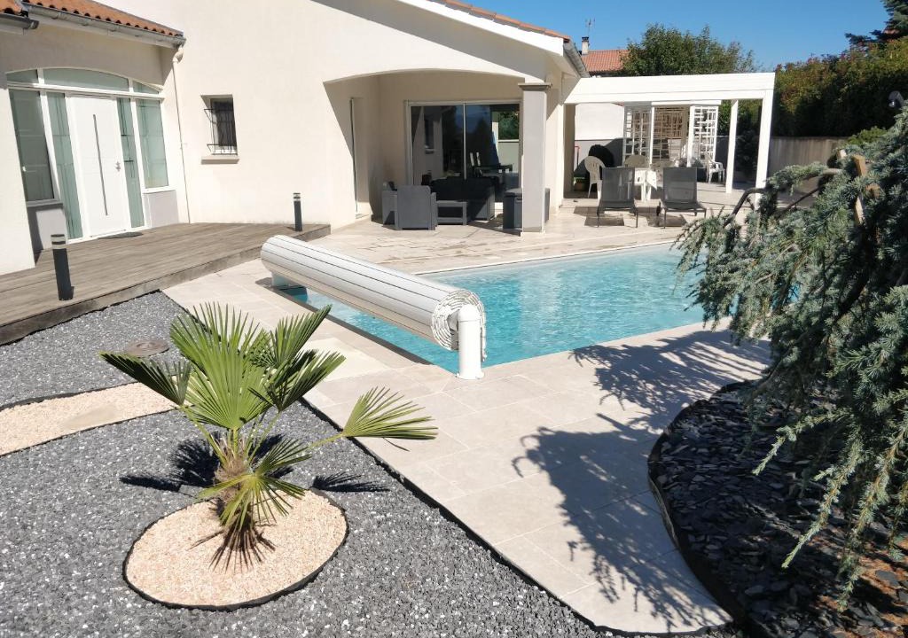 Chamboeuf Bed & Breakfast | Chambre d'hôte dans une propriété avec piscine