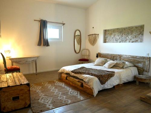 Prades Bed & Breakfast | Chambre d hôtes Atelier de Jean Paul