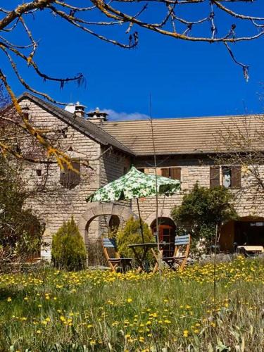 Mas-Saint-Chely Bed & Breakfast | Chambre d'hôtes Saint Côme Les Aires de la Carline