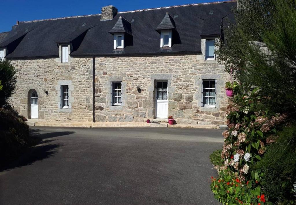 Berrien Bed & Breakfast | Chambre d'hotes Ty Braz 19 Tilibrennou 29690 BERRIEN
