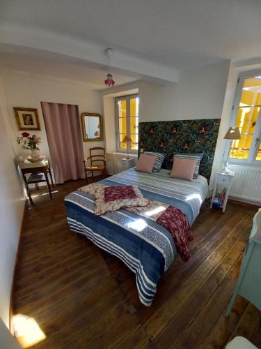 Saint-Germain-de-Calberte Bed & Breakfast | Chambre Bleue - Ostau la Lutz