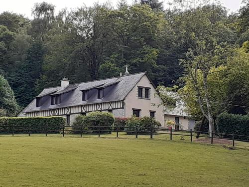 Saint-Ouen-des-Alleux Bed & Breakfast | Chambre à la campagne