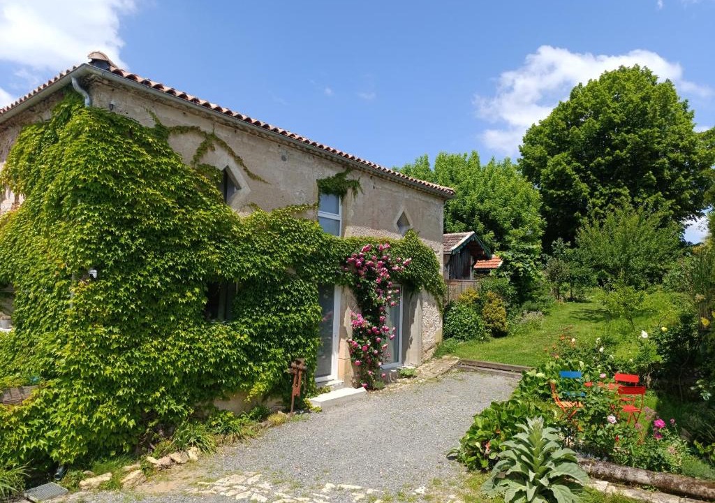 Saint-Pierre-d'Aurillac House | Chambre Irondas