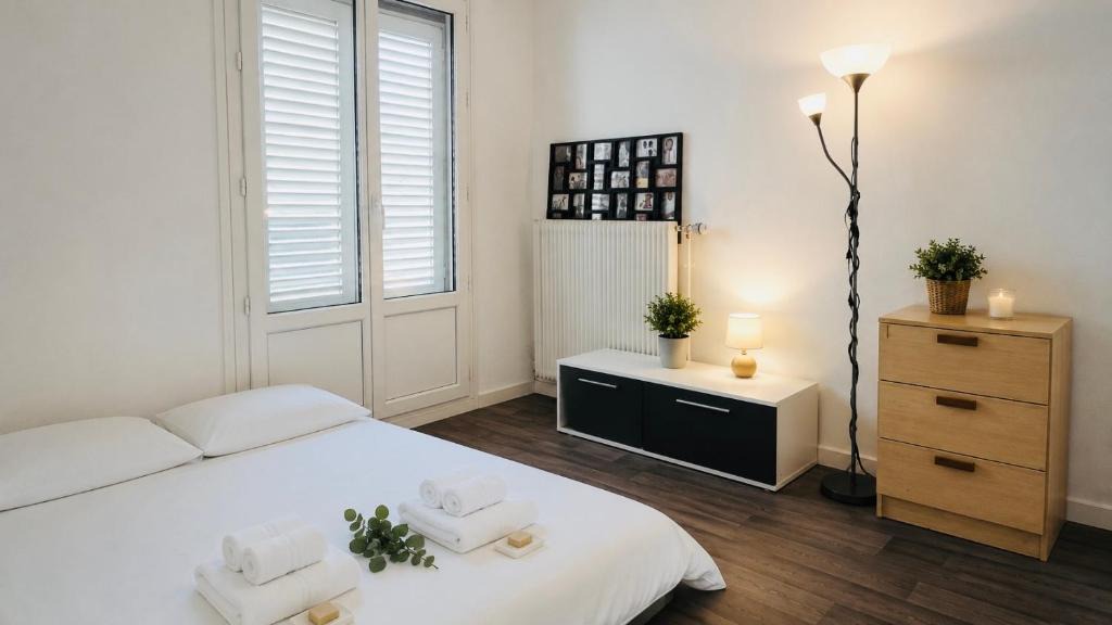 Saint-Martin-d'Heres House | Chambre privée avec balcon et belle vue à Grenoble Private Room with Balcony
