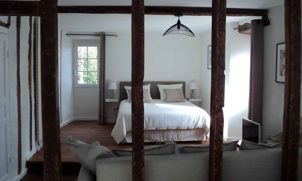 Louhossoa House | Chambres d'hôtes Chalbonia