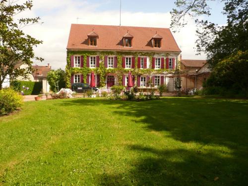 Le Breuil Bed & Breakfast | Chambres d'hôtes et Roulotte Au Bonheur Du Parc