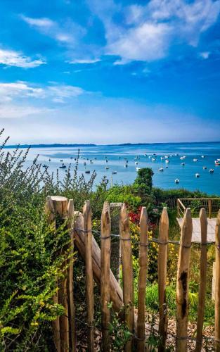 Plouezec Bed & Breakfast | Chambres d'hôtes - Face mer - 5 chambres - Jardin - Plage à pied