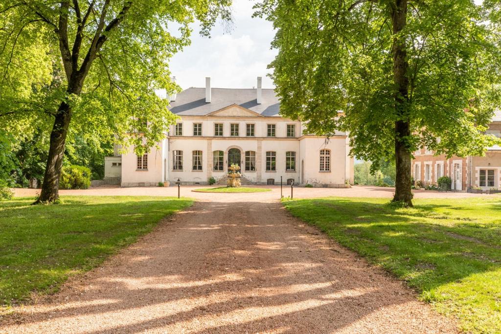 Charmeil Bed & Breakfast | Chambres d'hôtes Vichy : Château de Charmeil