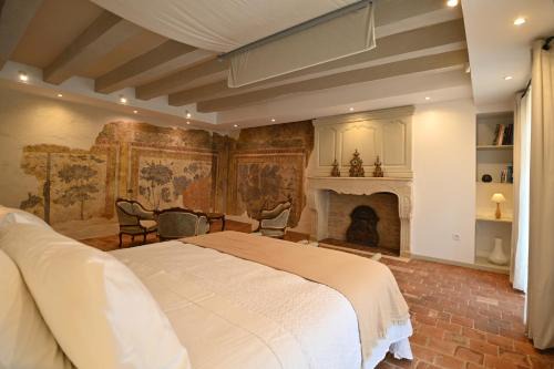Saint-Amand-Montrond Bed & Breakfast | Chambres d'hôtes de La Tour Morillon