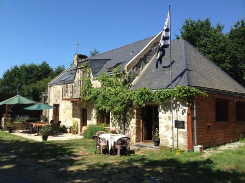 Ambon Bed & Breakfast | Chambres et Tables Hotes Le MOULIN DE TREMELGON