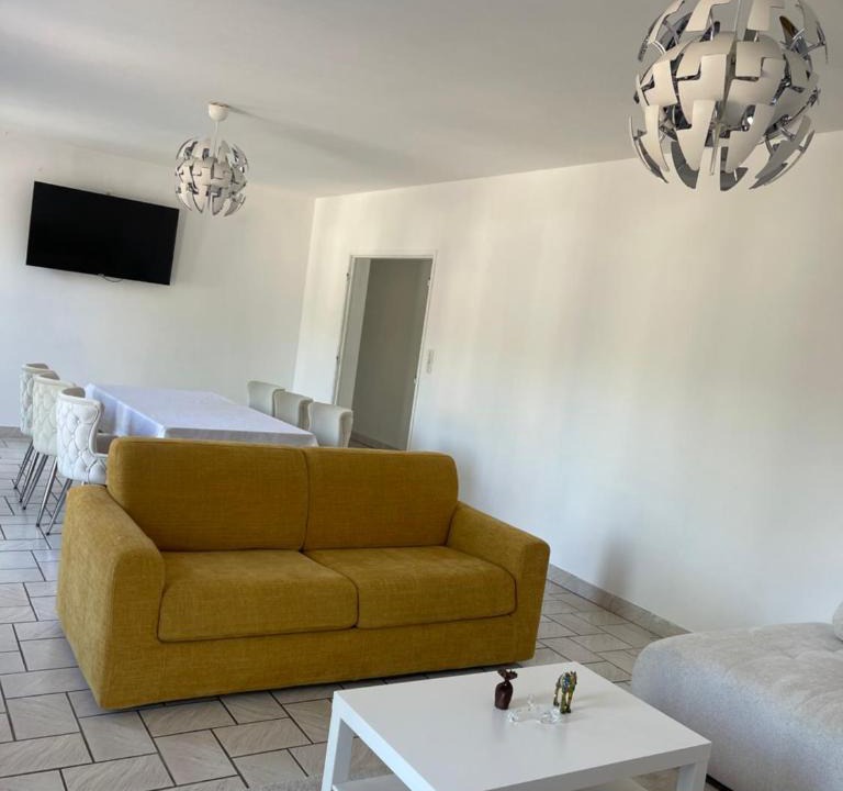 Saint-Amant-Tallende House | Chambres Individuelles dans Maison d'hôtes Bel'Air
