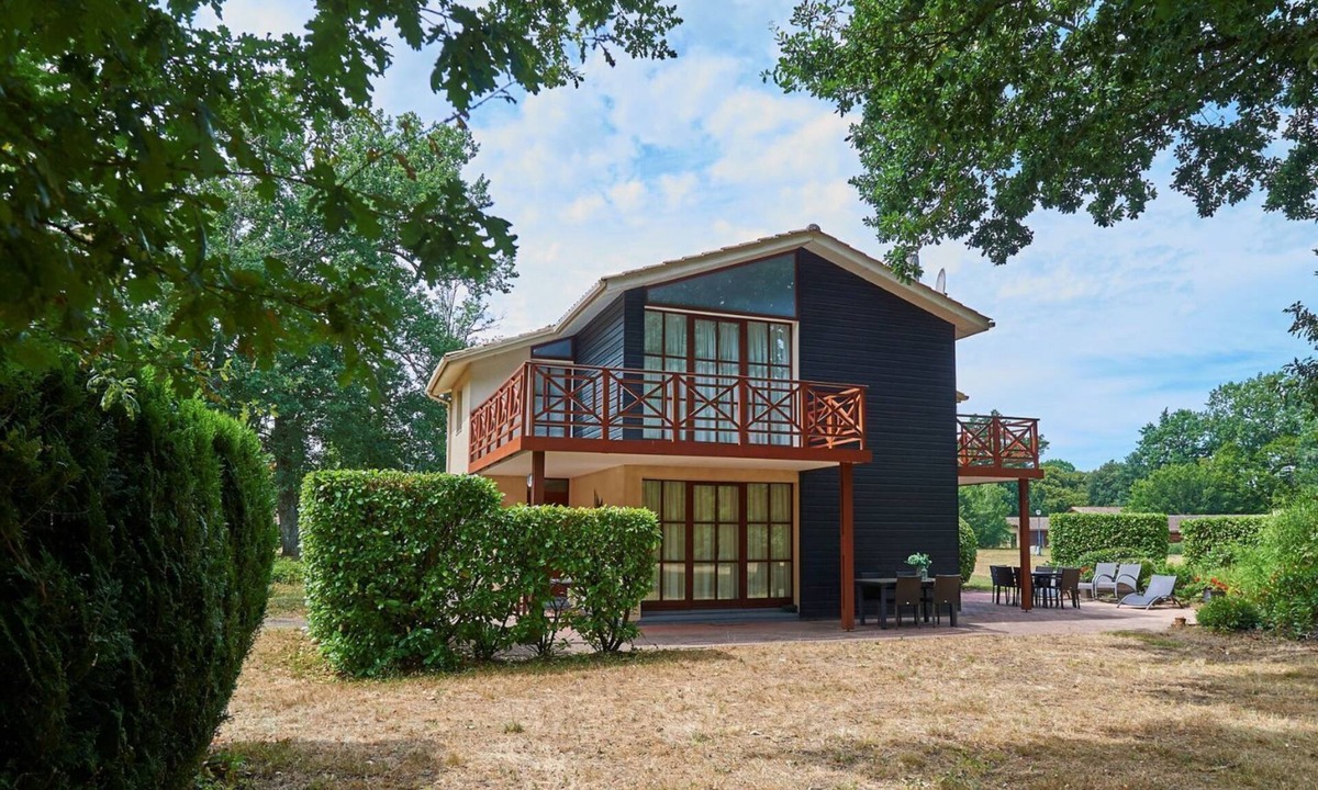 Salles Villa | Champagne 6p - Three Bedroom Villa, Sleeps 6